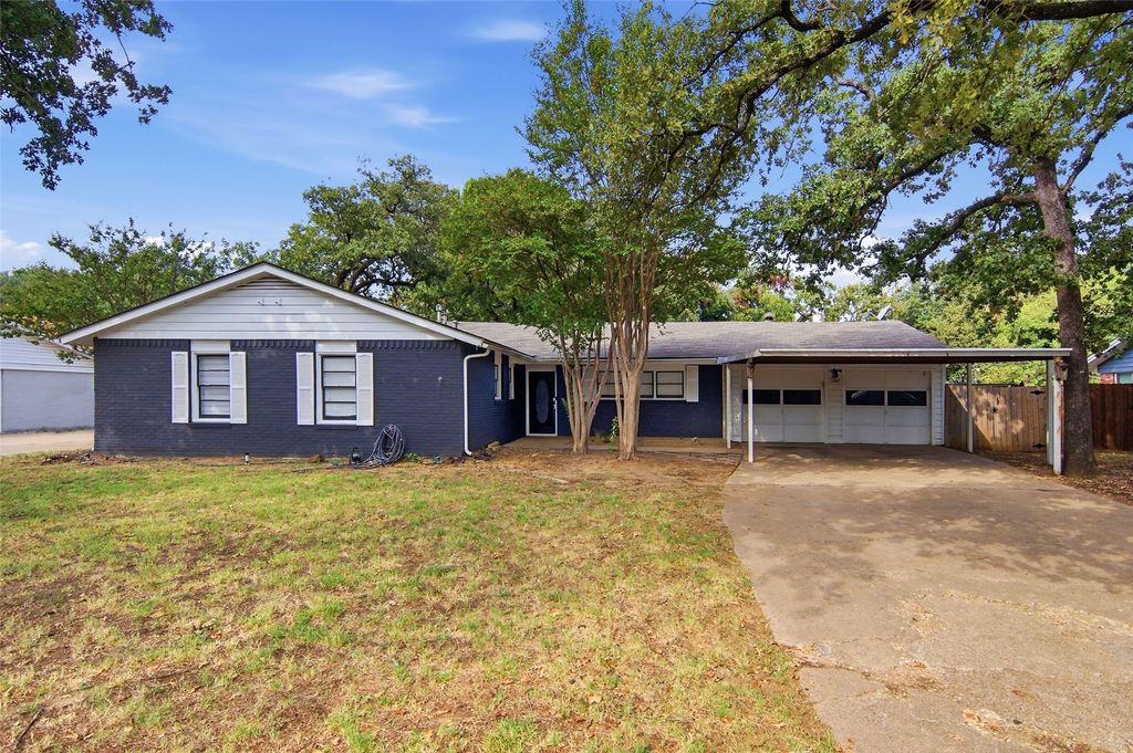 1704 Robin Road, Pantego, TX 76013 — exterior