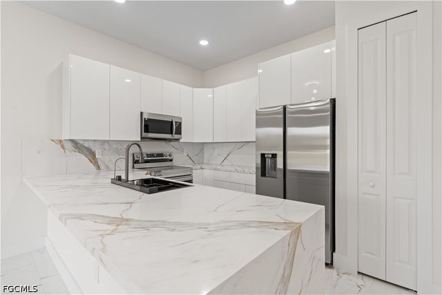 430 Petite AVE, Lehigh Acres, FL 33974