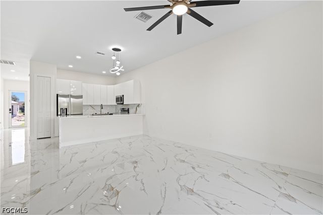 430 Petite AVE, Lehigh Acres, FL 33974