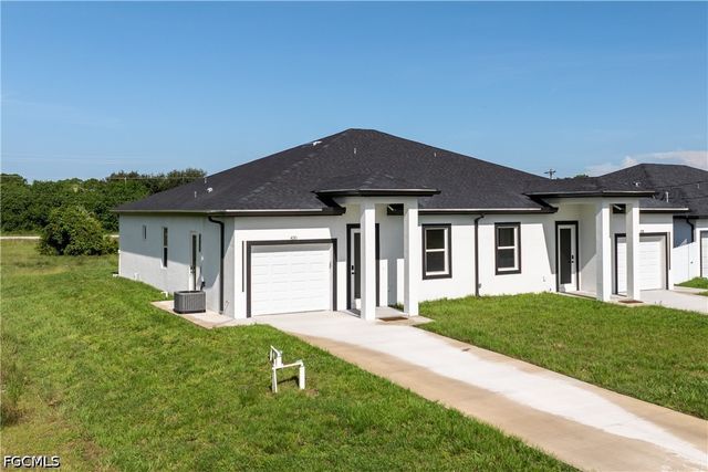430 Petite AVE, Lehigh Acres, FL 33974