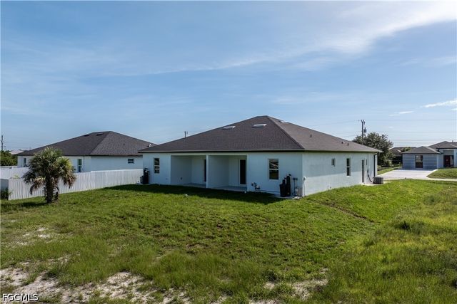 430 Petite AVE, Lehigh Acres, FL 33974