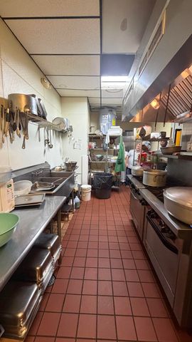 4 Wheeler St, Lynn, MA 01901