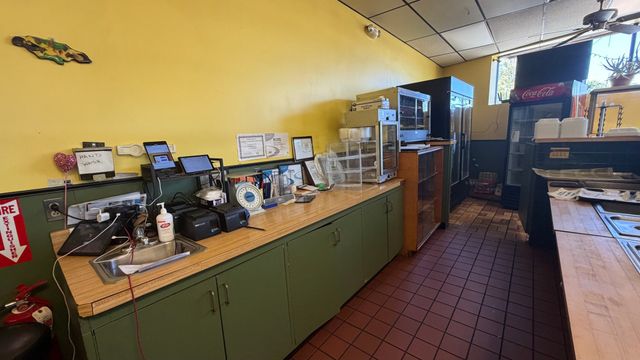 4 Wheeler St, Lynn, MA 01901