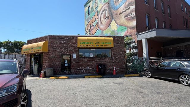 4 Wheeler St, Lynn, MA 01901