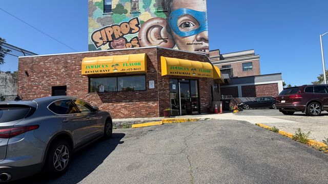 4 Wheeler St, Lynn, MA 01901