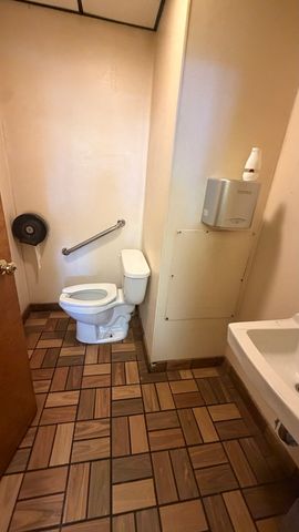 4 Wheeler St, Lynn, MA 01901