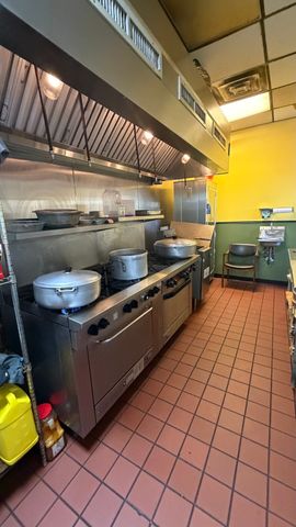 4 Wheeler St, Lynn, MA 01901