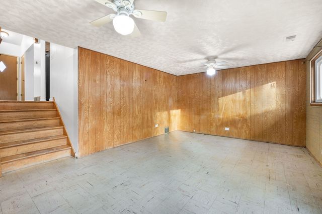 215 dodge Avenue C, Evanston, IL 60202