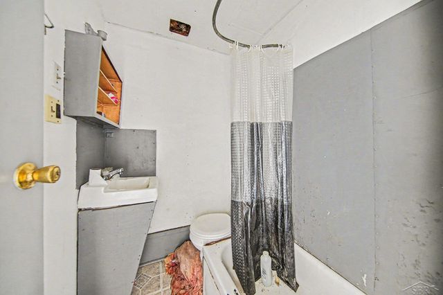 1103 Sydenham Street, Albion, MI 49224