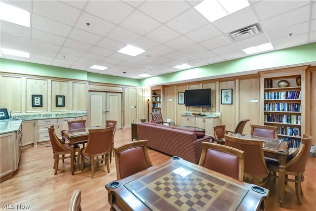 12550 Lake Avenue 805, Lakewood, OH 44107