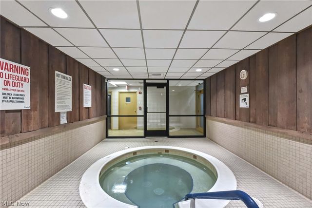 12550 Lake Avenue 805, Lakewood, OH 44107