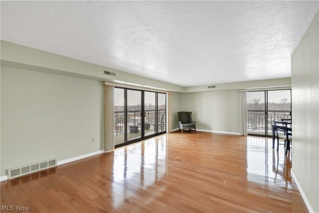 12550 Lake Avenue 805, Lakewood, OH 44107