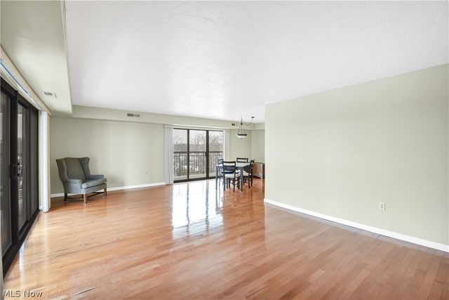 12550 Lake Avenue 805, Lakewood, OH 44107