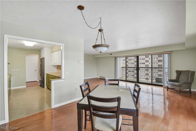 12550 Lake Avenue 805, Lakewood, OH 44107