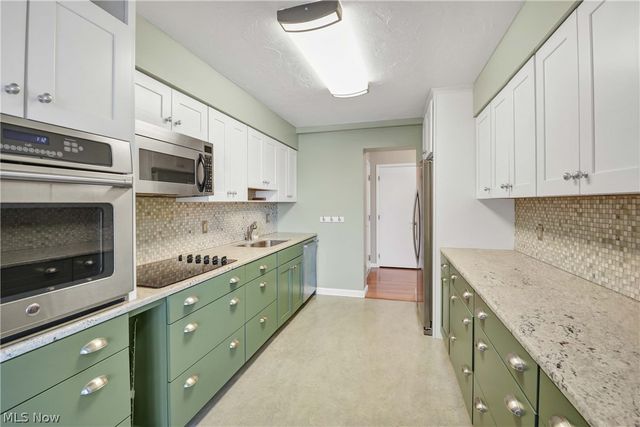 12550 Lake Avenue 805, Lakewood, OH 44107