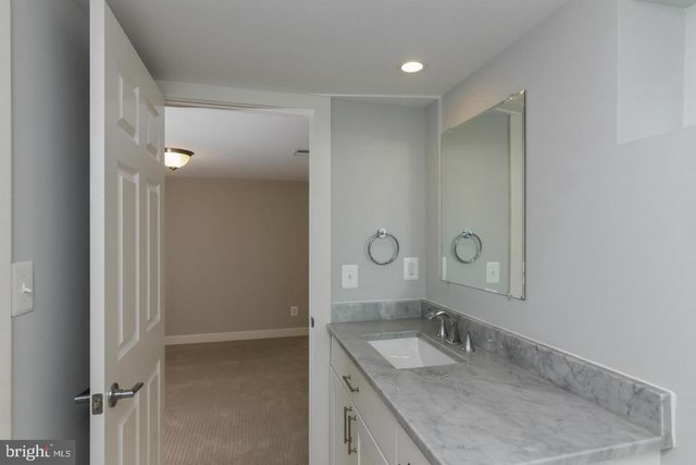 5313 2ND ST N, Arlington, VA 22203
