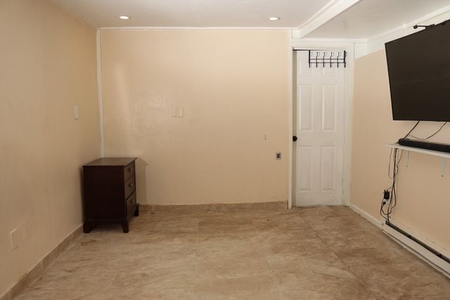 35 Pearl St, Fitchburg, MA 01420