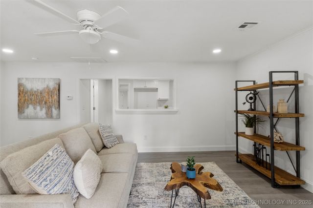 1901 N Atlanta Avenue, Tulsa, OK 74110