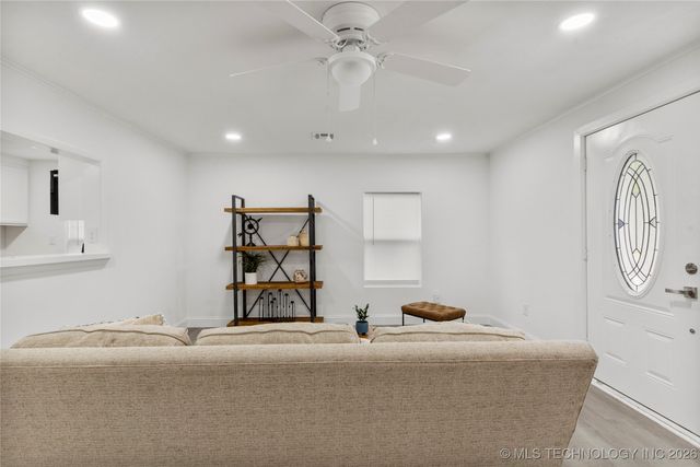 1901 N Atlanta Avenue, Tulsa, OK 74110