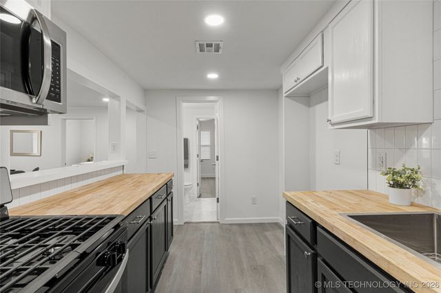 1901 N Atlanta Avenue, Tulsa, OK 74110