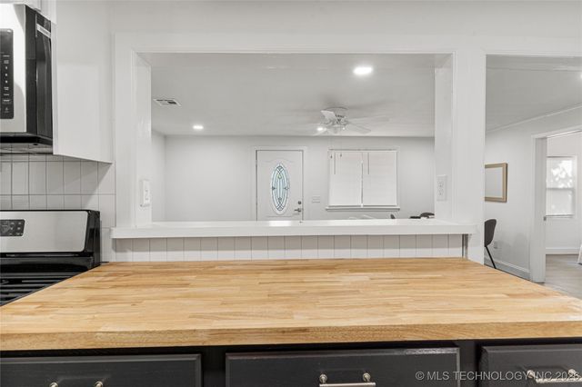 1901 N Atlanta Avenue, Tulsa, OK 74110