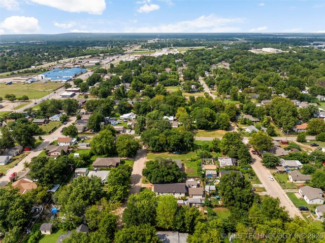 1901 N Atlanta Avenue, Tulsa, OK 74110