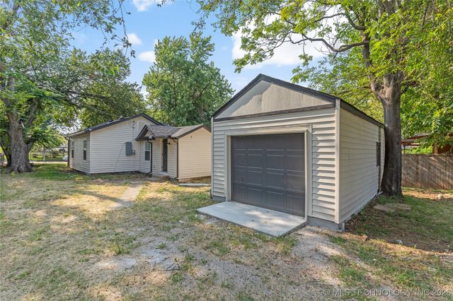 1901 N Atlanta Avenue, Tulsa, OK 74110