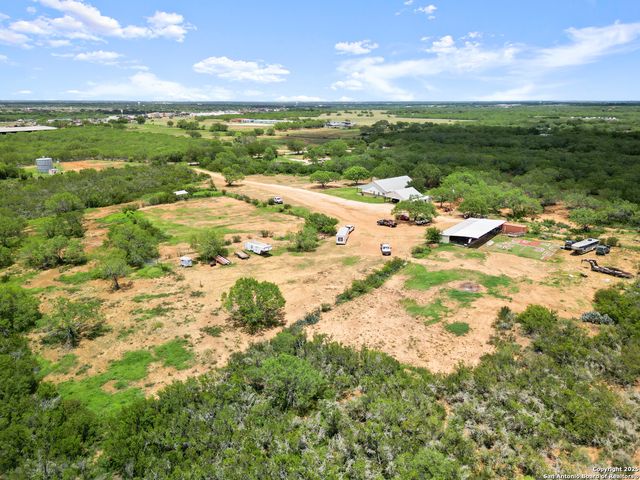 590 County Road 431, Pleasanton, TX 78064