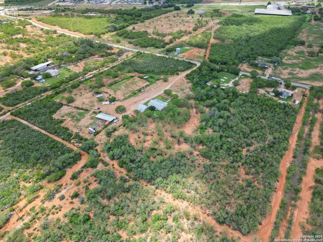 590 County Road 431, Pleasanton, TX 78064