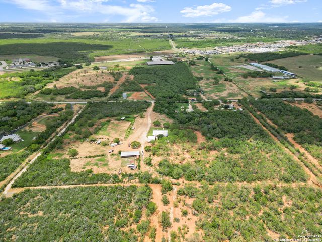 590 County Road 431, Pleasanton, TX 78064