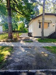 1023 W 104th Street, Chicago, IL 60643