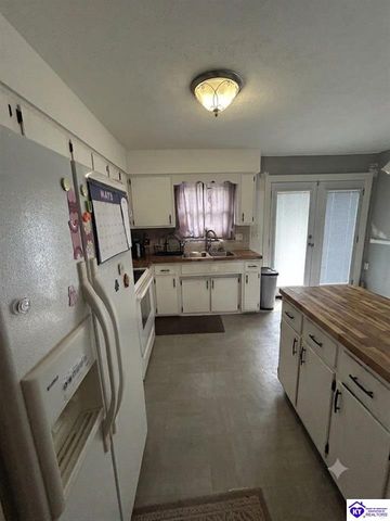 316 Indiana Trail, Radcliff, KY 40160