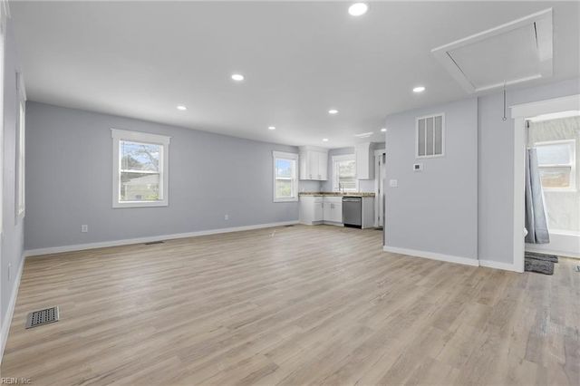 8249 Simons DR, Norfolk, VA 23505