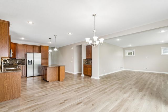 3947 Valencia Lane, Chaska, MN 55318