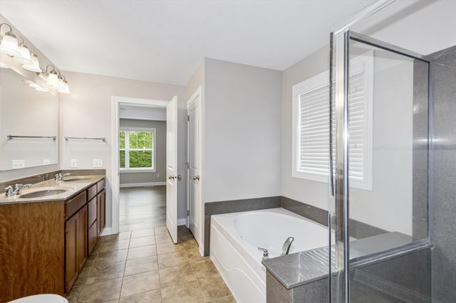 3947 Valencia Lane, Chaska, MN 55318