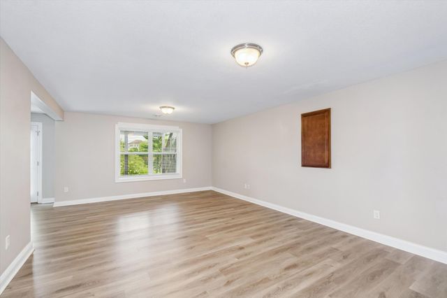 3947 Valencia Lane, Chaska, MN 55318