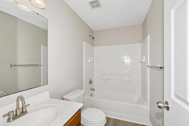3947 Valencia Lane, Chaska, MN 55318