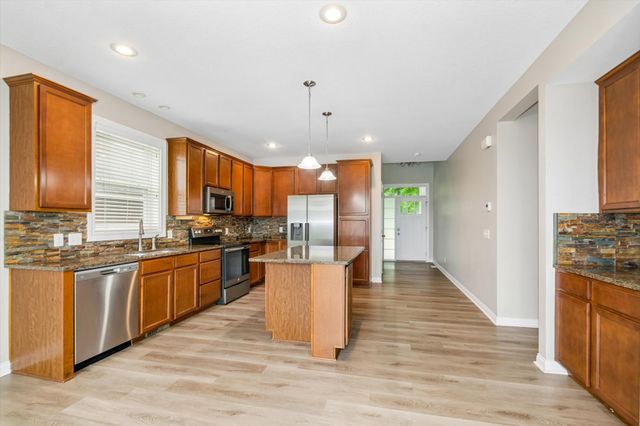 3947 Valencia Lane, Chaska, MN 55318
