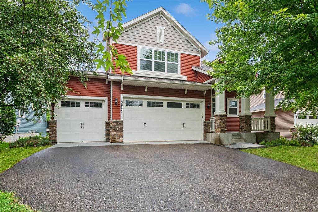 3947 Valencia Lane, Chaska, MN 55318