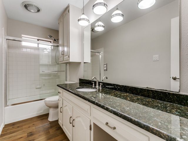 2521 Lone Star Lane, Grapevine, TX 76051