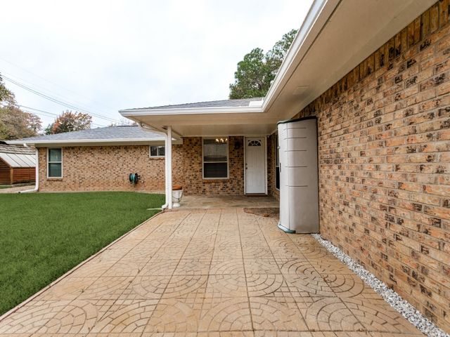 2521 Lone Star Lane, Grapevine, TX 76051