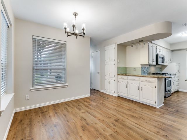 2521 Lone Star Lane, Grapevine, TX 76051