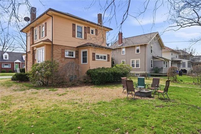 1284 Corporation St, Beaver, PA 15009