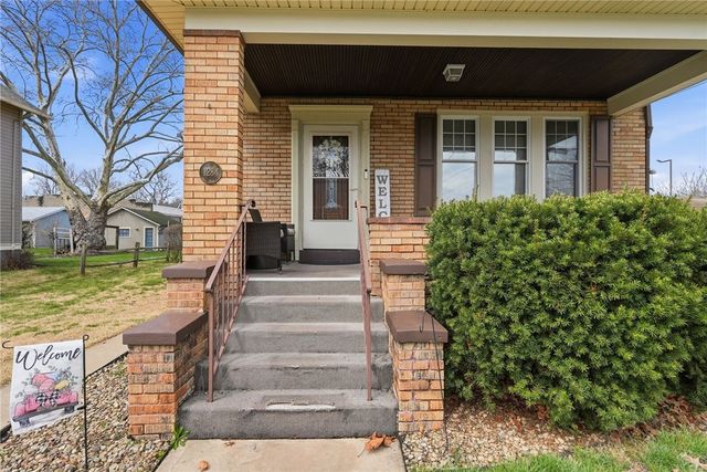 1284 Corporation St, Beaver, PA 15009