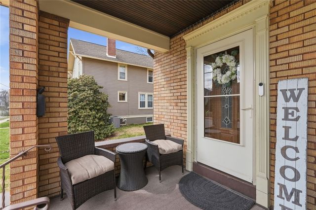 1284 Corporation St, Beaver, PA 15009