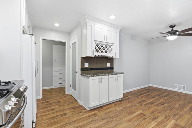 1416 Buttonwillow Dr, Modesto, CA 95355