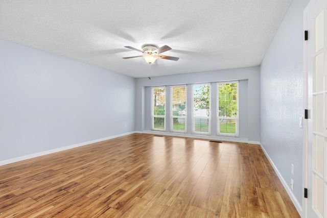 1416 Buttonwillow Dr, Modesto, CA 95355