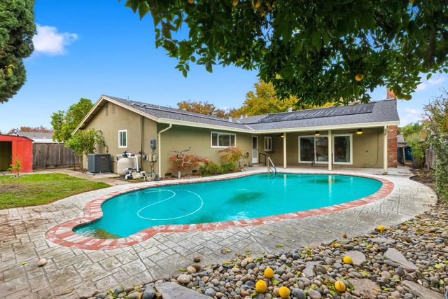 1416 Buttonwillow Dr, Modesto, CA 95355