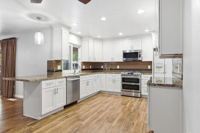 1416 Buttonwillow Dr, Modesto, CA 95355