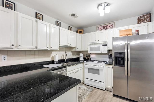 1034 Alpine Ridge Drive G6, Ballwin, MO 63021